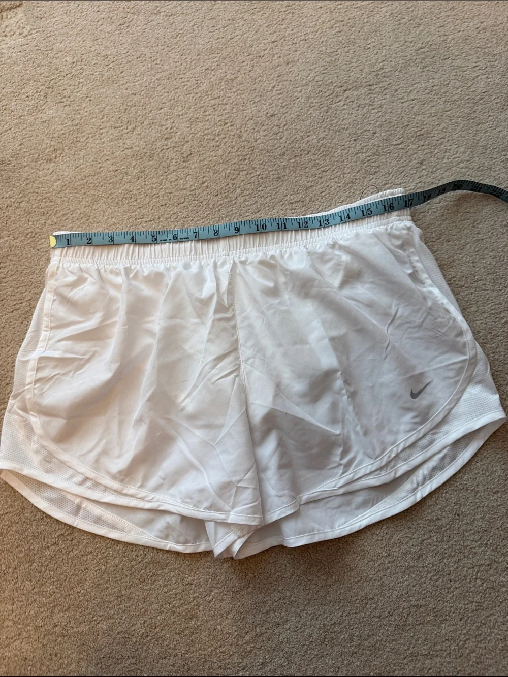 NWT Nike Dri-Fit Technology Shorts Standard Fit White Women's Size XL